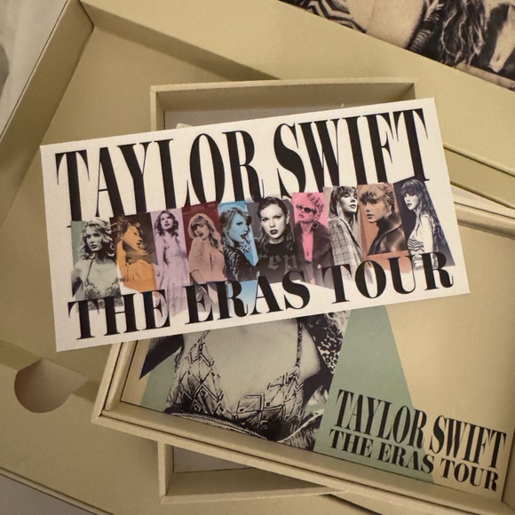 Taylor Swift Eras Tour VIP Box Toronto - Picture 10 of 15